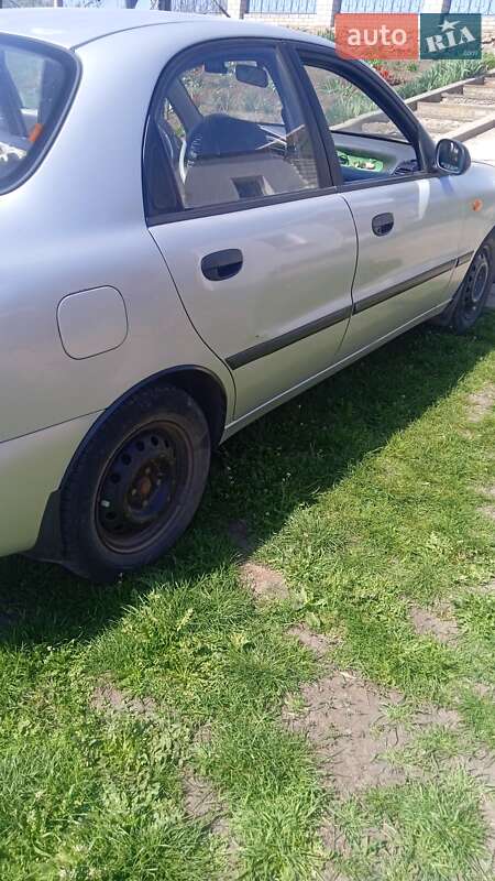 Седан Daewoo Lanos 2004 в Кропивницькому