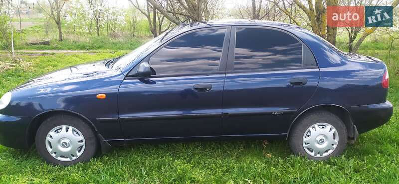 Седан Daewoo Lanos 2004 в Ромнах