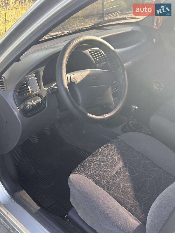 Седан Daewoo Lanos 2006 в Днепре