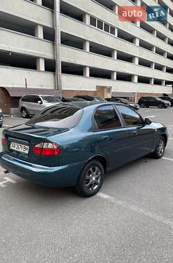 Седан Daewoo Lanos 2006 в Києві