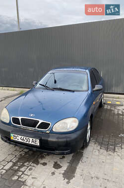 Седан Daewoo Lanos 1999 в Львові