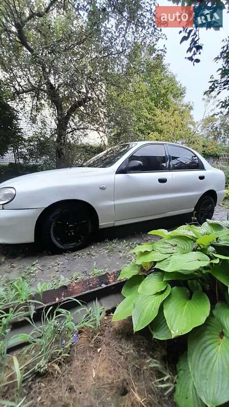 Седан Daewoo Lanos 2003 в Днепре