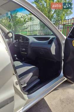 Седан Daewoo Lanos 2003 в 
