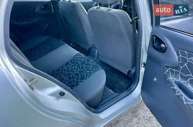 Седан Daewoo Lanos 2004 в 