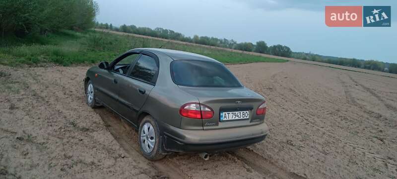 Седан Daewoo Lanos 2003 в Галиче