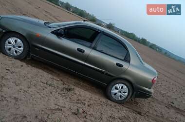 Седан Daewoo Lanos 2003 в Галиче