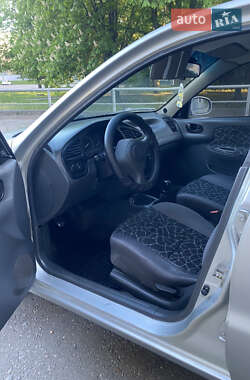 Седан Daewoo Lanos 2004 в 