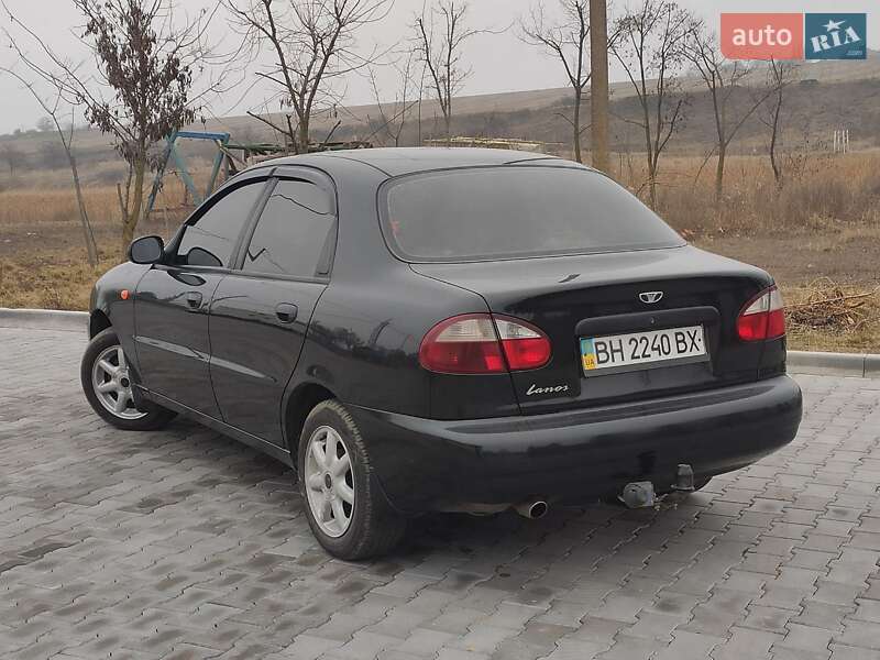 Седан Daewoo Lanos 2008 в Южному