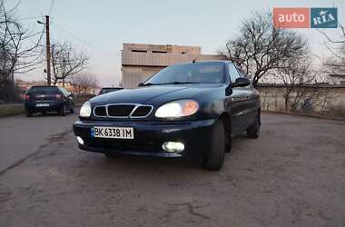 Седан Daewoo Lanos 2003 в Ровно
