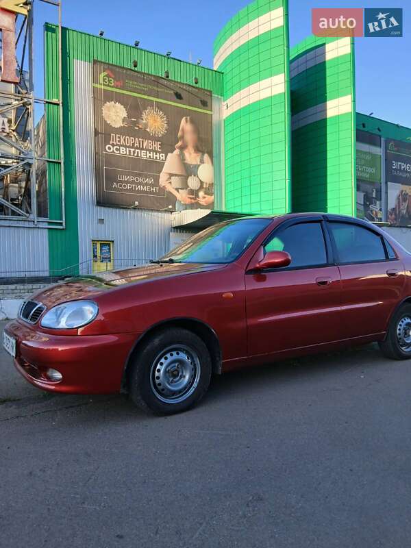 Седан Daewoo Lanos 1998 в 