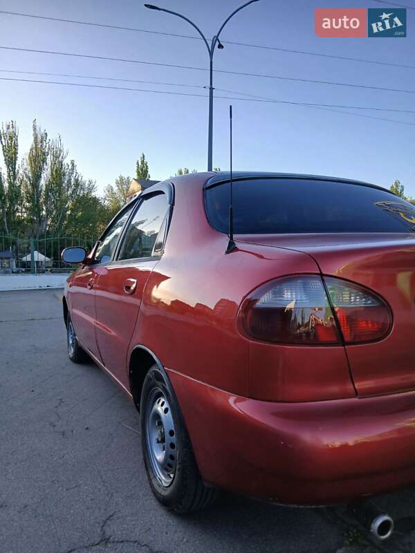 Седан Daewoo Lanos 1998 в Николаеве