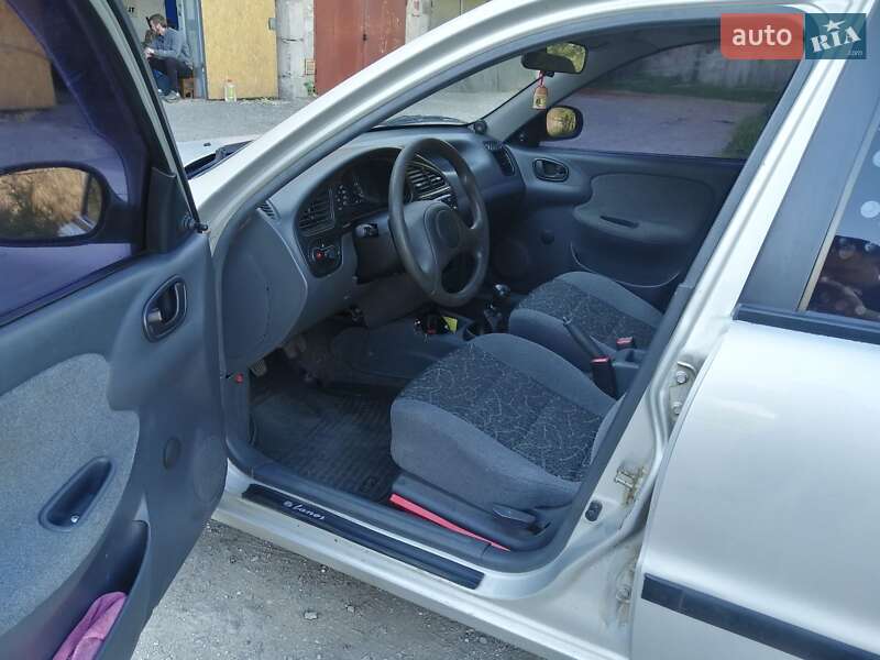 Седан Daewoo Lanos 2006 в Запорожье