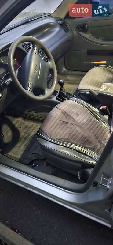 Седан Daewoo Lanos 1998 в Днепре