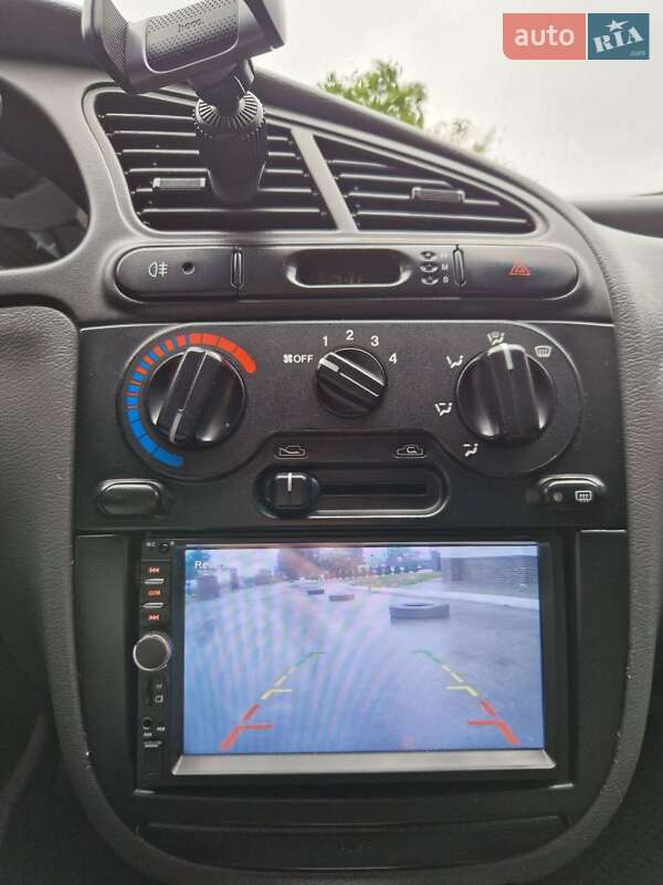 Седан Daewoo Lanos 2004 в Харькове