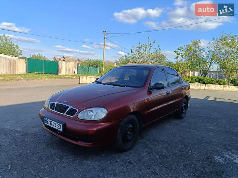 Седан Daewoo Lanos 2000 в 