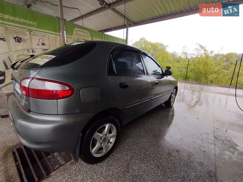 Хэтчбек Daewoo Lanos 2002 в Виннице