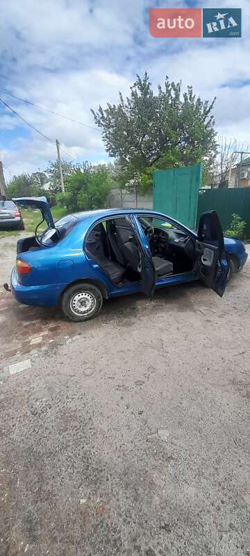 Седан Daewoo Lanos 1998 в 