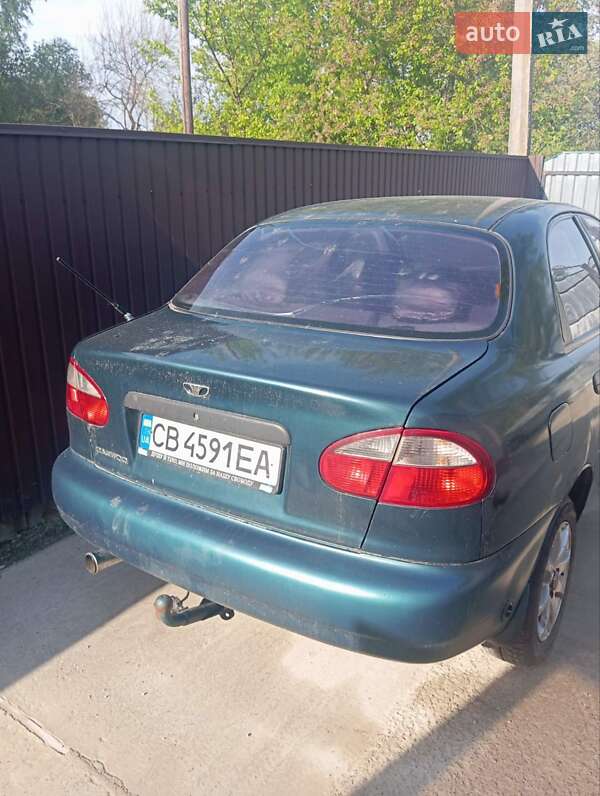 Седан Daewoo Lanos 2000 в Мене