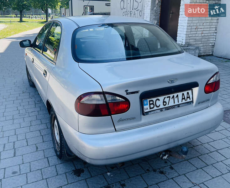 Седан Daewoo Lanos 2004 в Львове