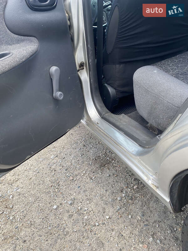 Седан Daewoo Lanos 2004 в Киеве фото 15 Седан Daewoo Lanos 2004 в Киеве