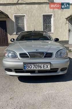 Седан Daewoo Lanos 2003 в Волочиську