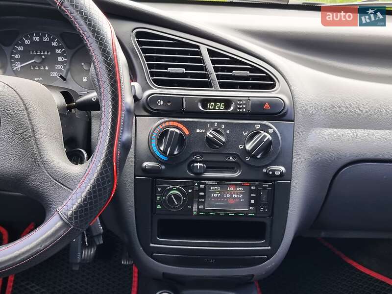 Седан Daewoo Lanos 2003 в Хмельницком