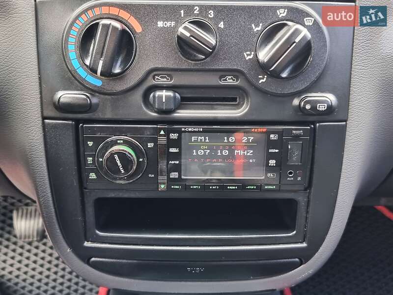 Седан Daewoo Lanos 2003 в Хмельницком