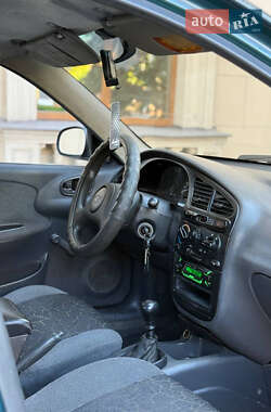 Седан Daewoo Lanos 2004 в 