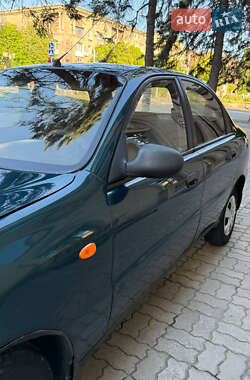 Седан Daewoo Lanos 2004 в 