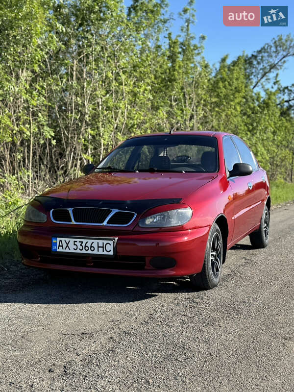 Седан Daewoo Lanos 2008 в Краснограді