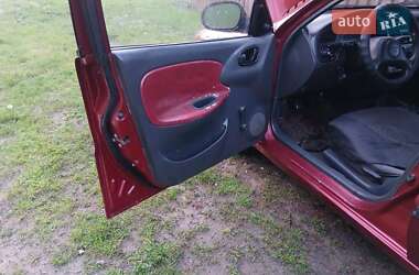 Седан Daewoo Lanos 2001 в 