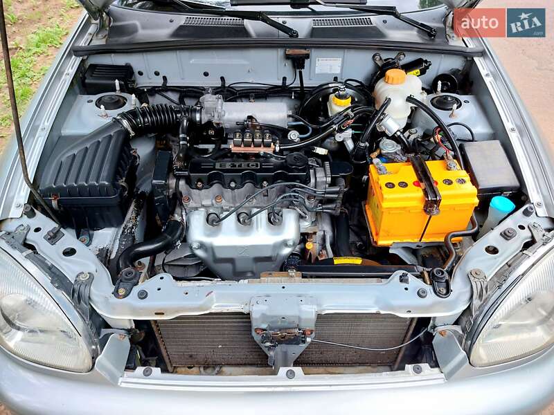 Седан Daewoo Lanos 2006 в Тростянце