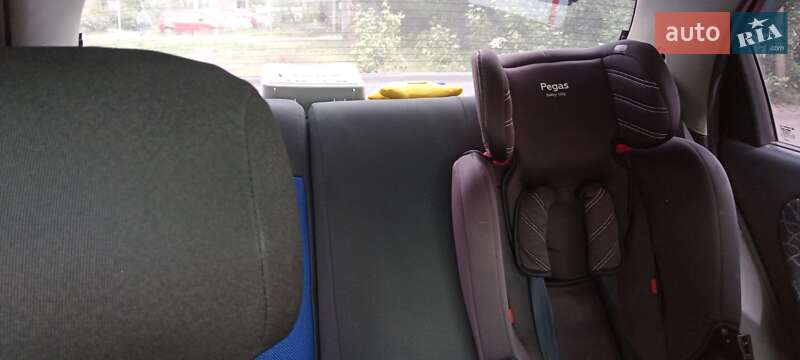 Седан Daewoo Lanos 2004 в Днепре