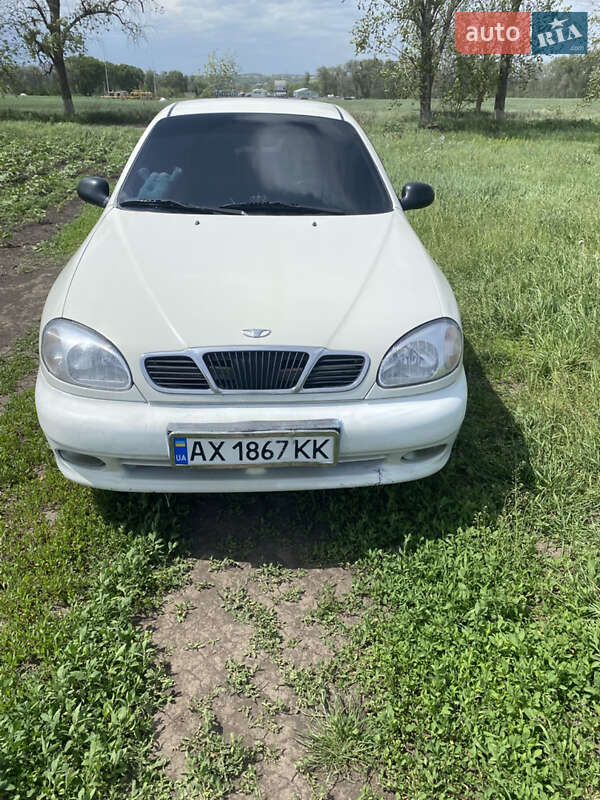 Седан Daewoo Lanos 2001 в Золочеве
