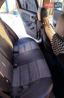 Седан Daewoo Lanos 2004 в 