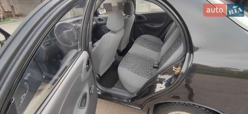 Седан Daewoo Lanos 2010 в Харькове