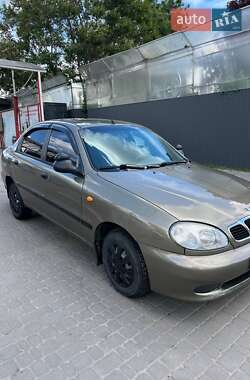 Седан Daewoo Lanos 2004 в Новомосковске