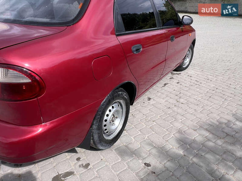 Седан Daewoo Lanos 2008 в Борщеве
