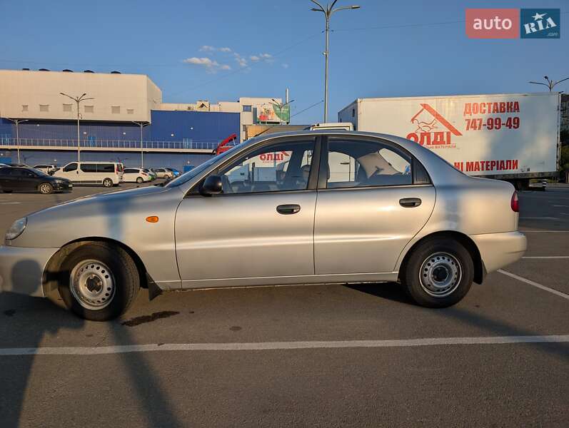 Седан Daewoo Lanos 2005 в Днепре