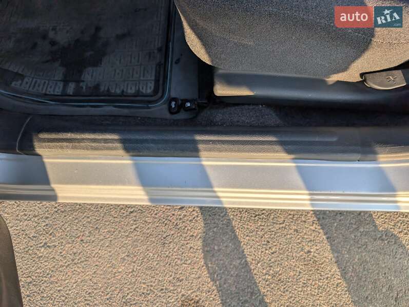 Седан Daewoo Lanos 2005 в Днепре