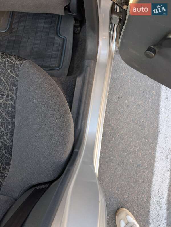 Седан Daewoo Lanos 2005 в Днепре