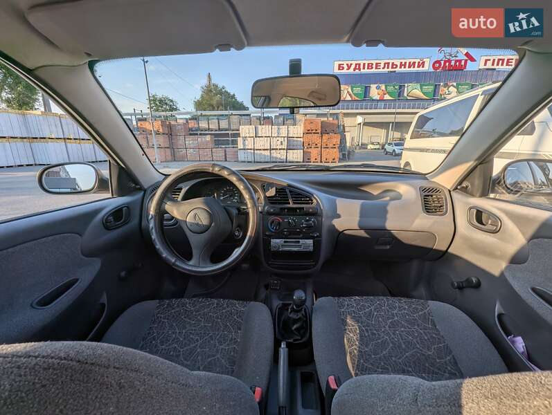 Седан Daewoo Lanos 2005 в Днепре