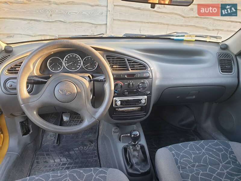 Седан Daewoo Lanos 2003 в Харкові