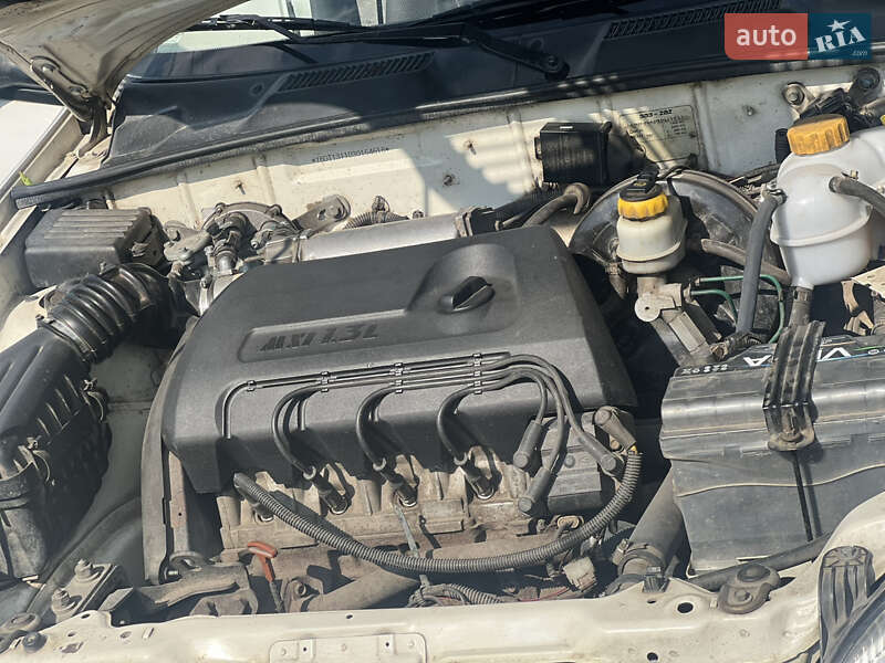 Седан Daewoo Lanos 2003 в Катеринопілі