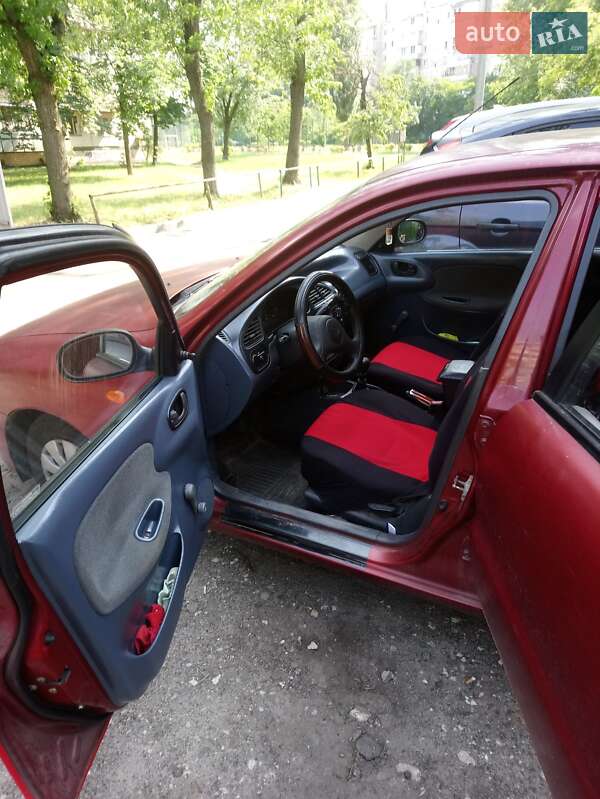 Седан Daewoo Lanos 2005 в Киеве