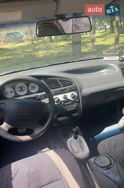 Седан Daewoo Lanos 2001 в 