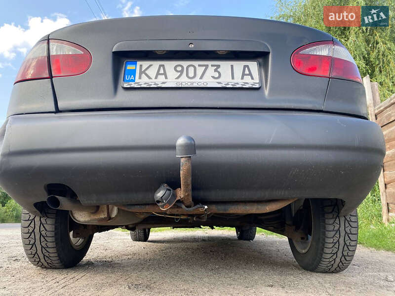 Седан Daewoo Lanos 1999 в Киеве