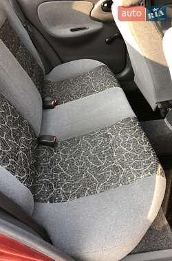 Седан Daewoo Lanos 2005 в Львові