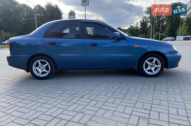Седан Daewoo Lanos 2012 в 