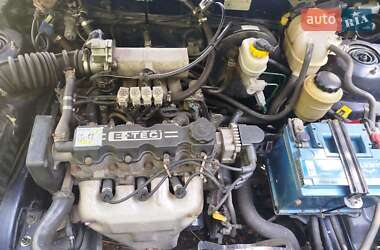 Седан Daewoo Lanos 2003 в 